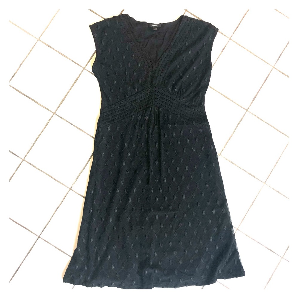 Worn ONCE Alfani Lace Overlay V-Neck Midi Dress
